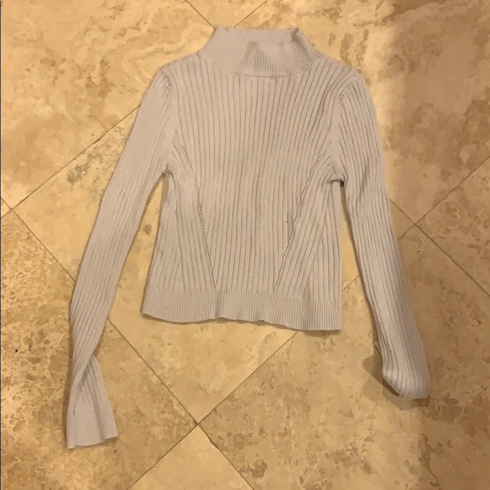 REDUCED - SELL BY 6/17 Sweater turtle neck